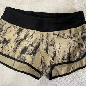 Lululemon Speed short - tan/black tie dye, size 6